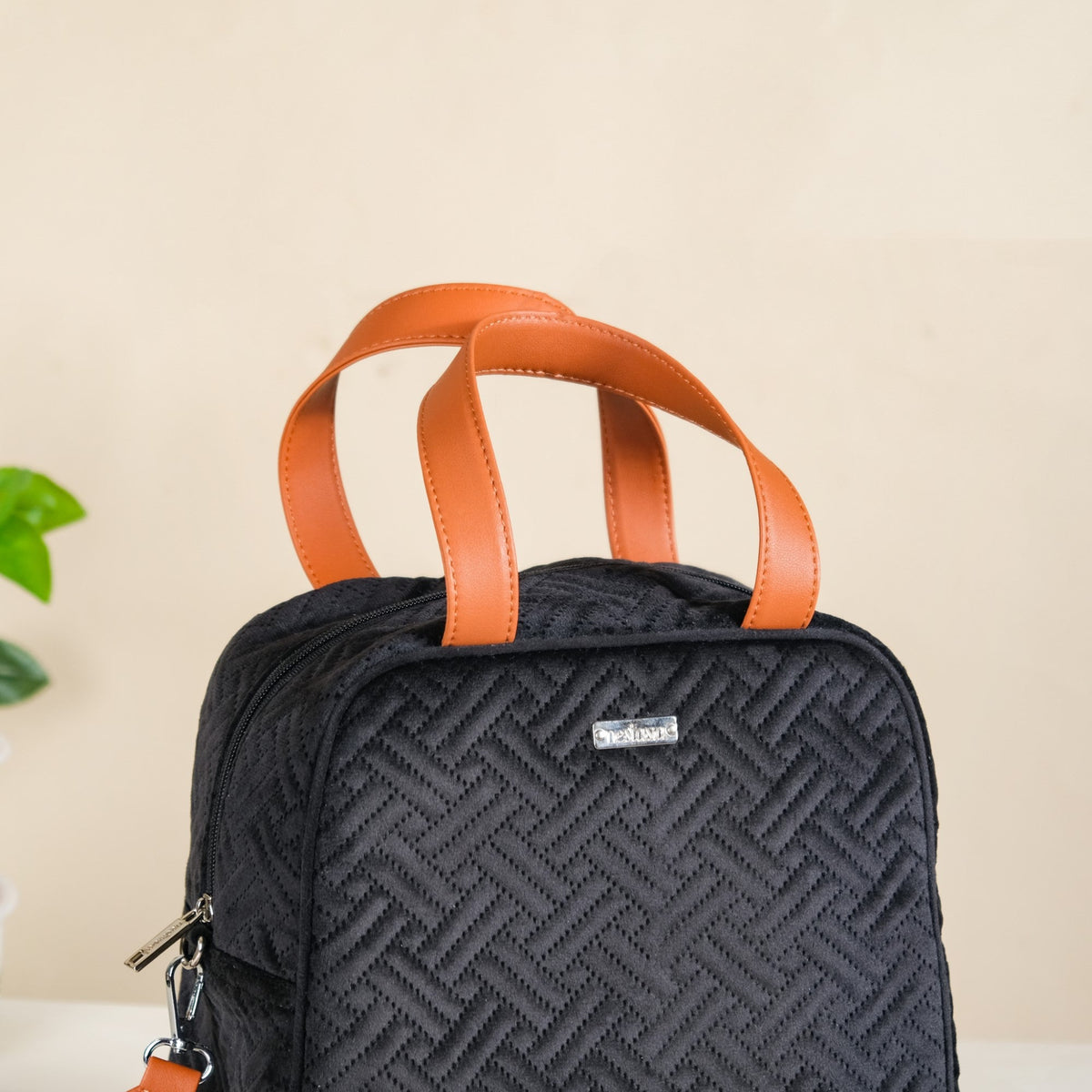 Sling Velvet Thermal Insulated Lunch Bag Black Nestasia