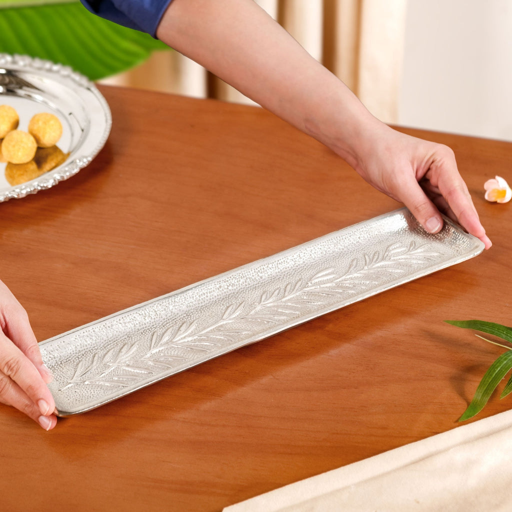 Royalcore Embossed Decorative Long Tray Nestasia