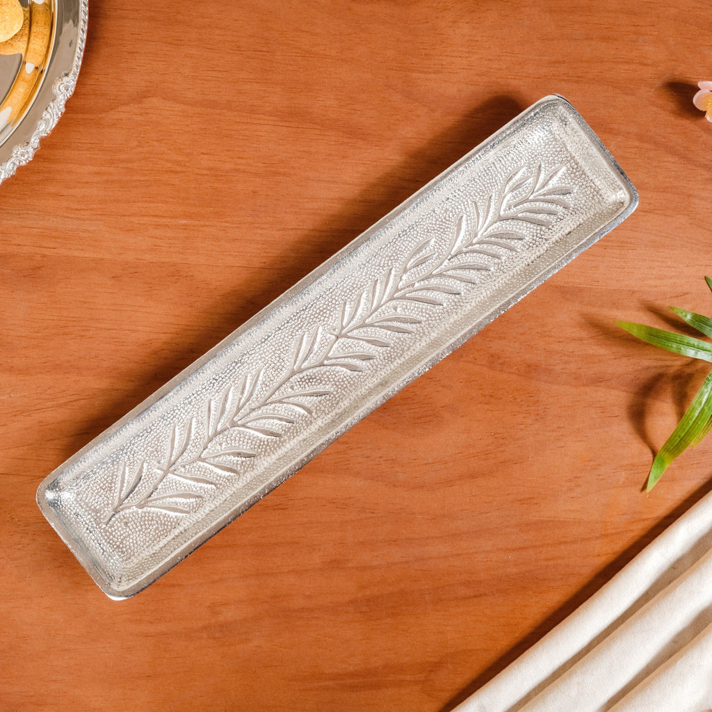 Royalcore Embossed Decorative Long Tray Nestasia