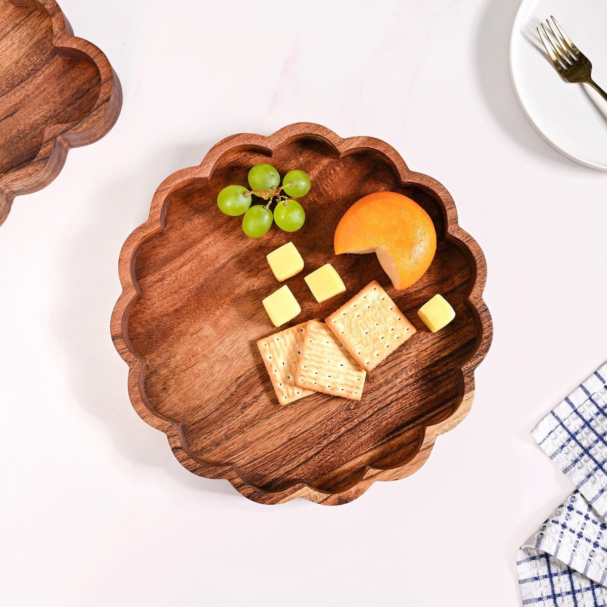 Rustic Scalloped Acacia Serving Platter 30cm Nestasia