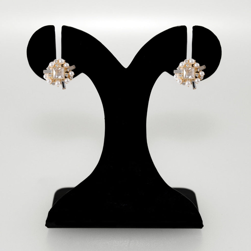 Sculptural Edgy Gold Stud Earrings Nestasia