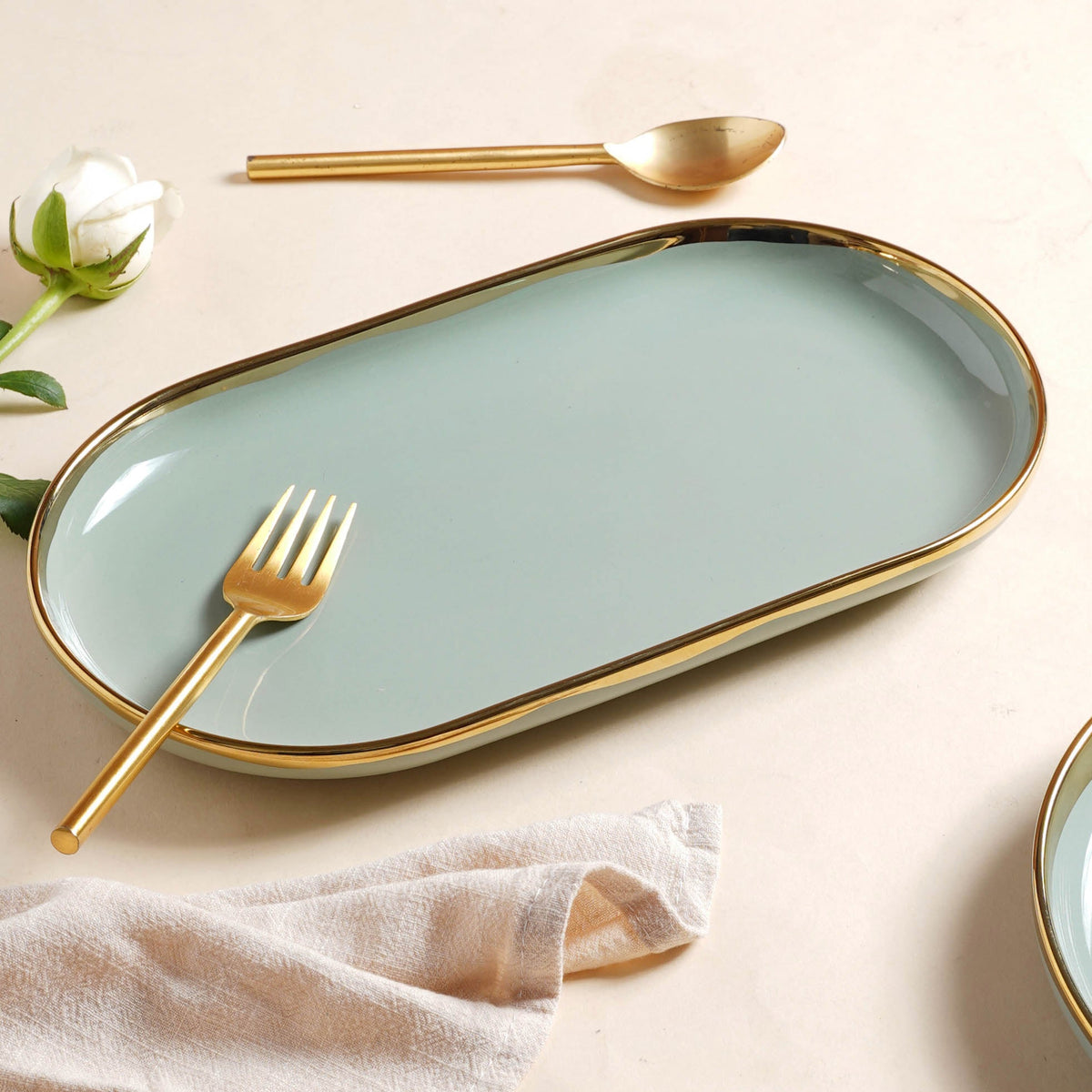 VERA Green Serving Plate Nestasia