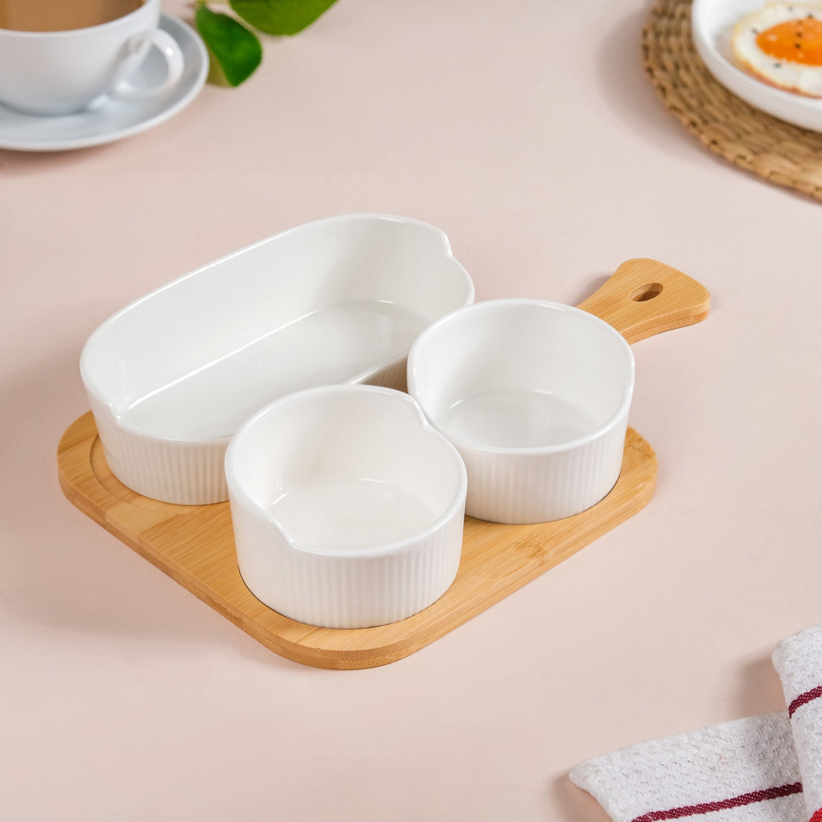 Set Of 3 Ceramic Bowls And Oval Plate With Tray Nestasia