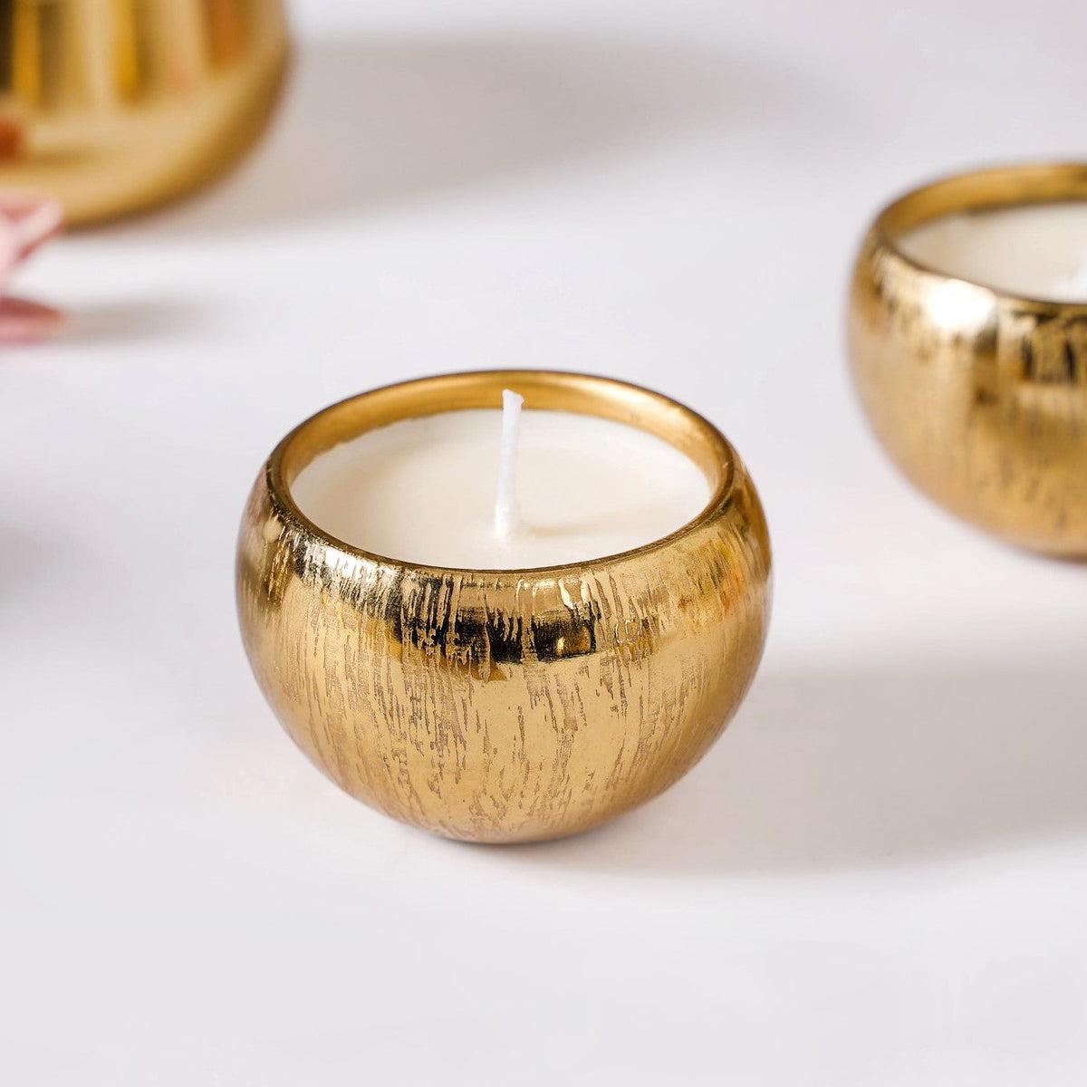Set Of 4 Festive Delights Gold Scented Candles Nestasia