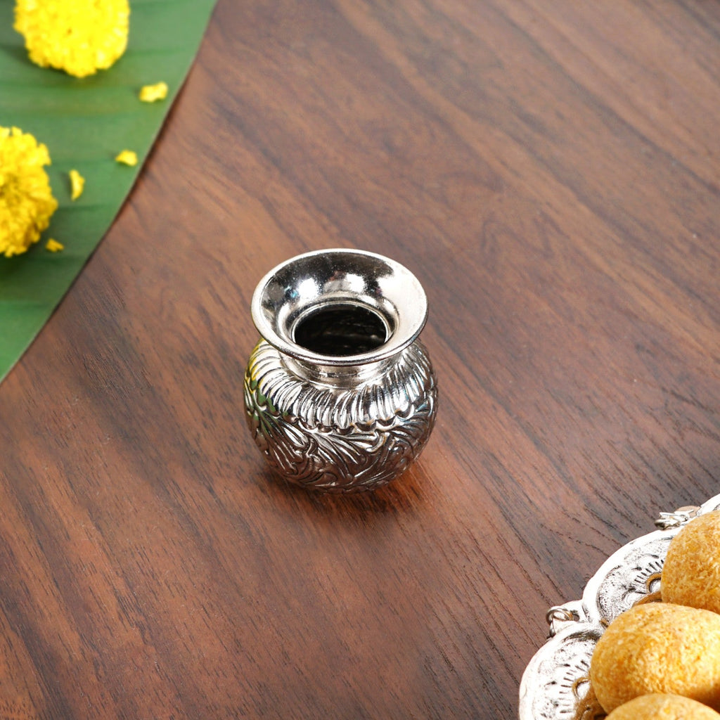 Floral Pooja Thali And Kalash Set 19cm Nestasia