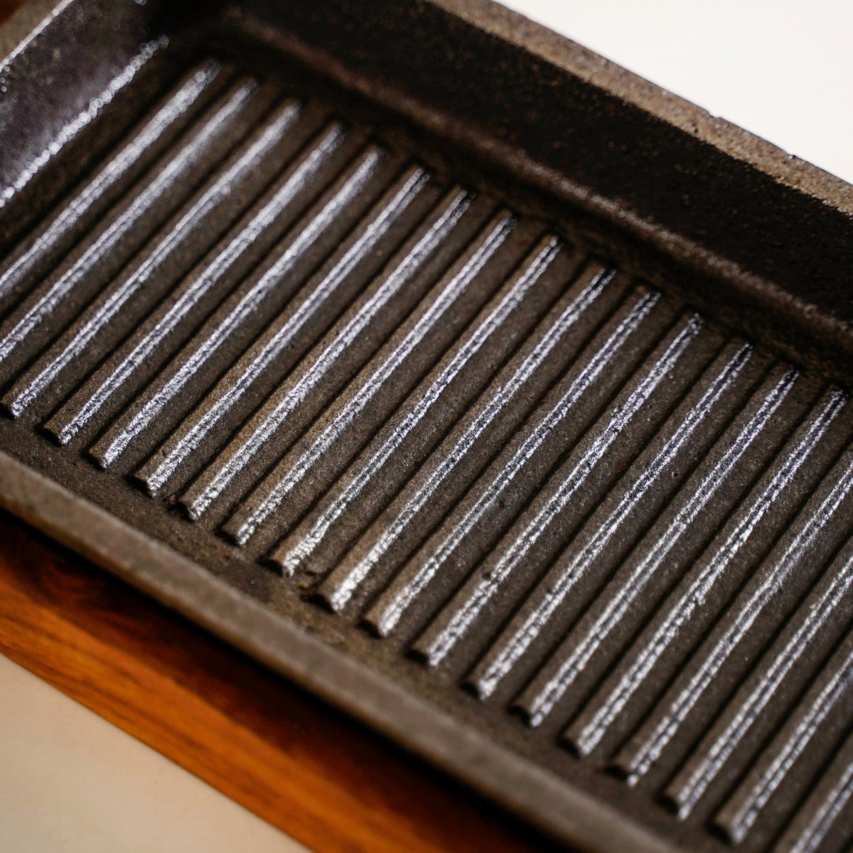 Sizzler Hotplate Grill With Wooden Tray Nestasia