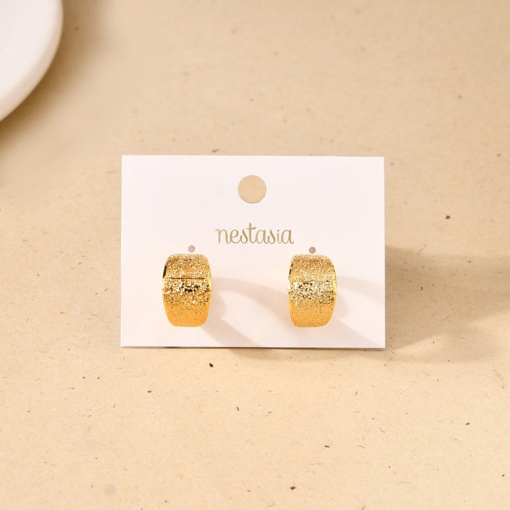 Sleek Textured Gold Hoop Earrings Nestasia