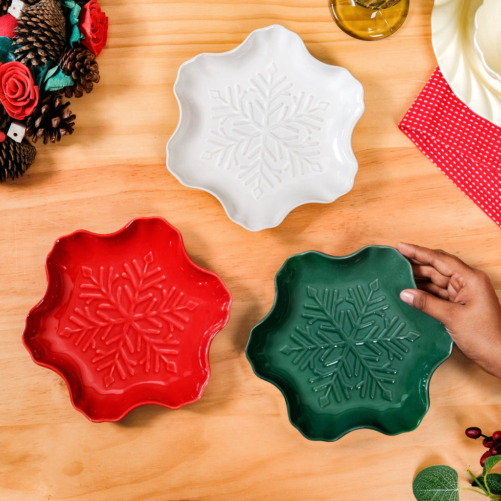 Set Of 3 Snowflake Ceramic Snack Plates Nestasia