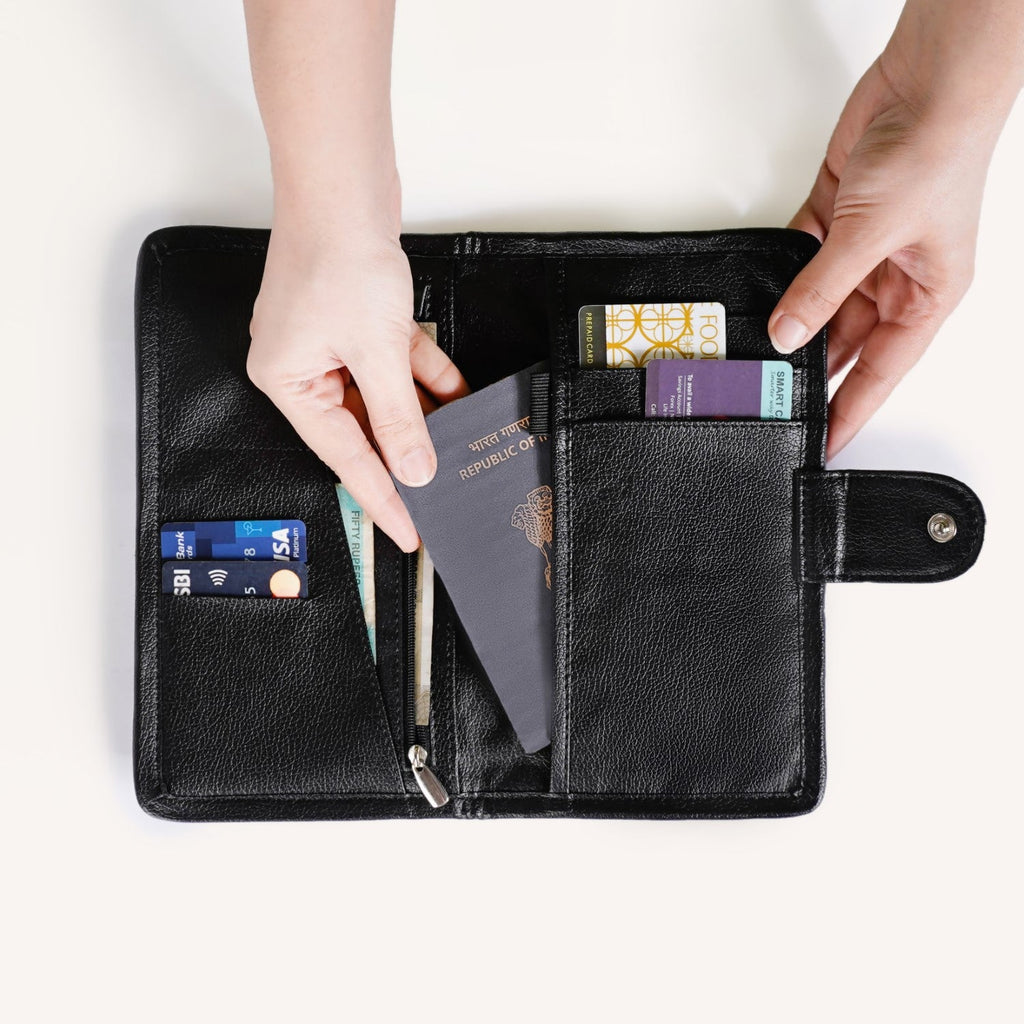 Classic Black Travel Wallet Nestasia