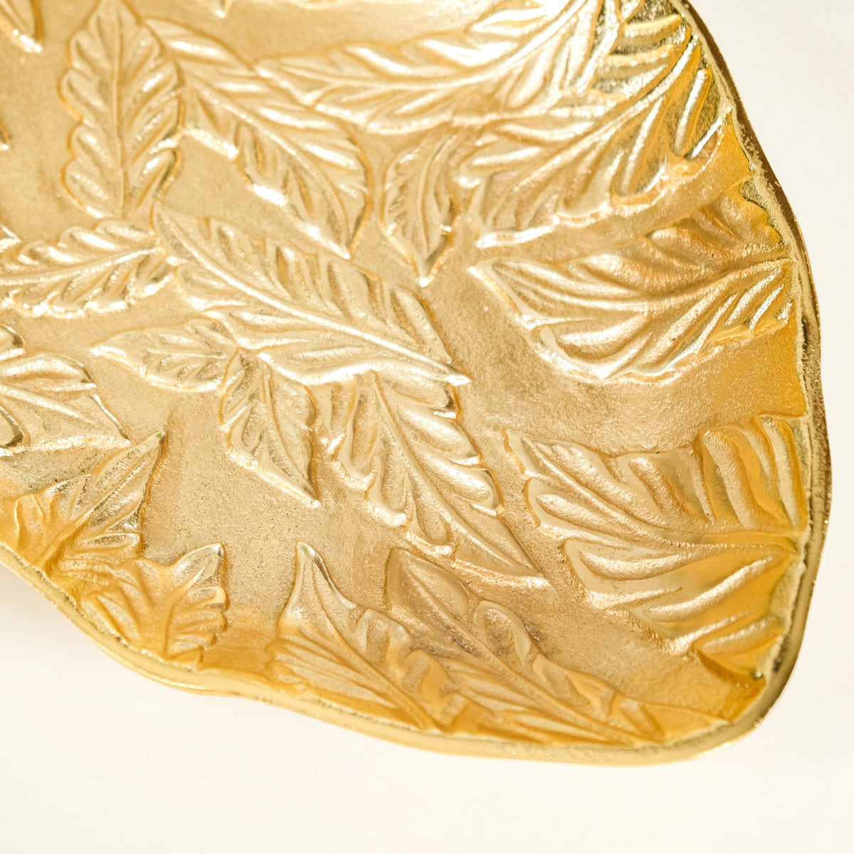 Statement Leaf Embossed Large Table Decorative Tray Nestasia