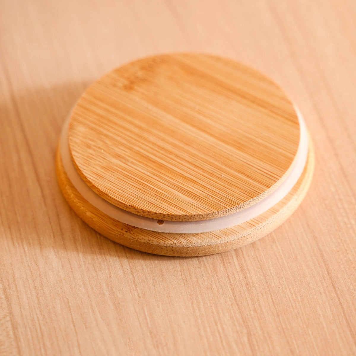 Borosilicate Airtight Glass Jar With Wooden Lid Set Of 4 Ribbed Design 610ml Nestasia