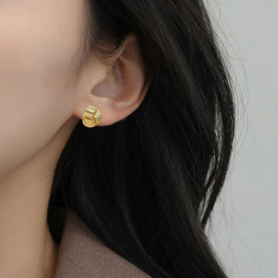 Textured Celtic Knot Studs Nestasia