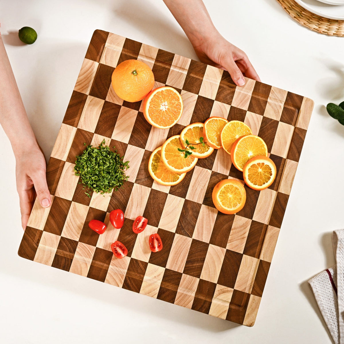 Checkered Wooden Thick Chopping Board Nestasia