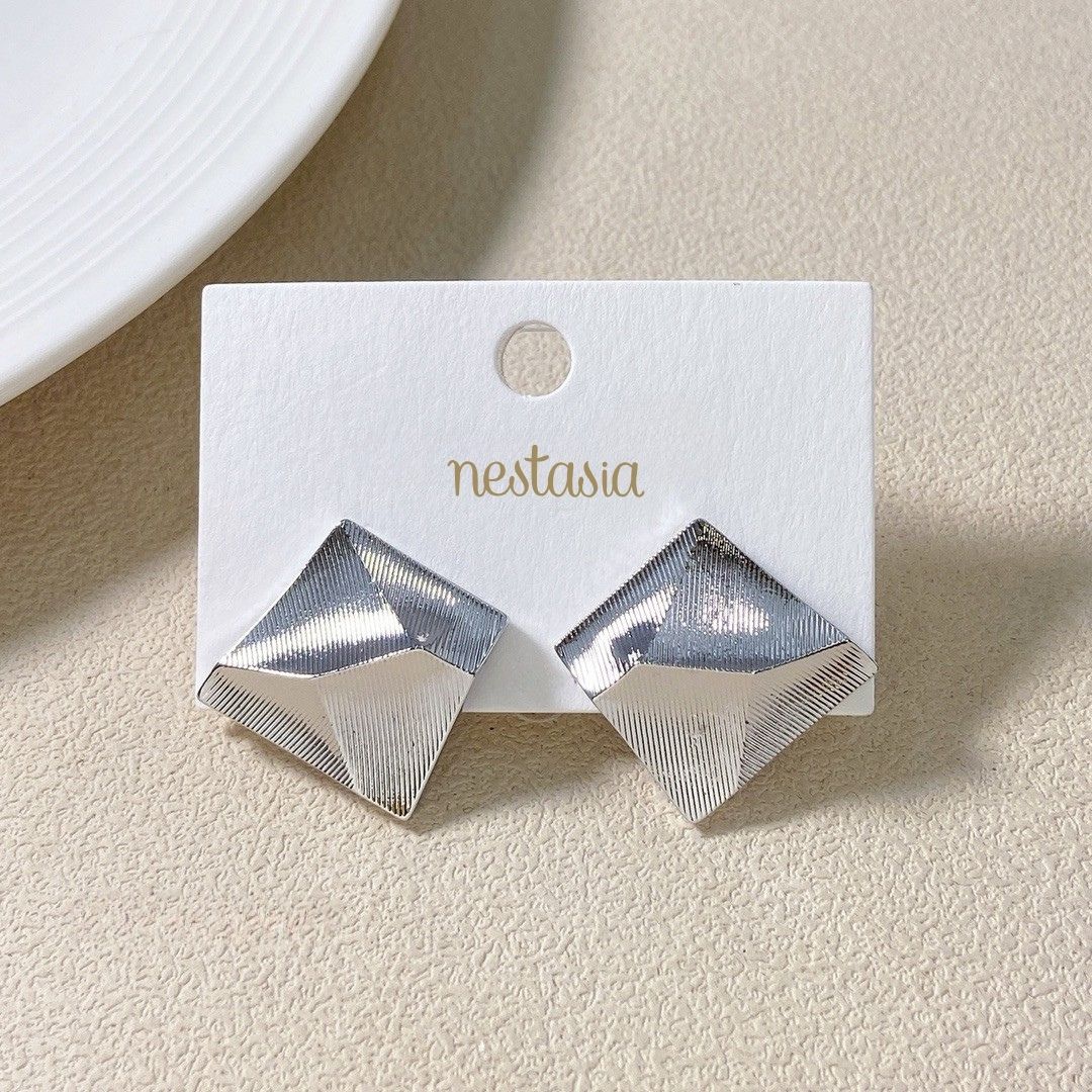 Minimalist Abstract Trapezoid Silver Studs Nestasia