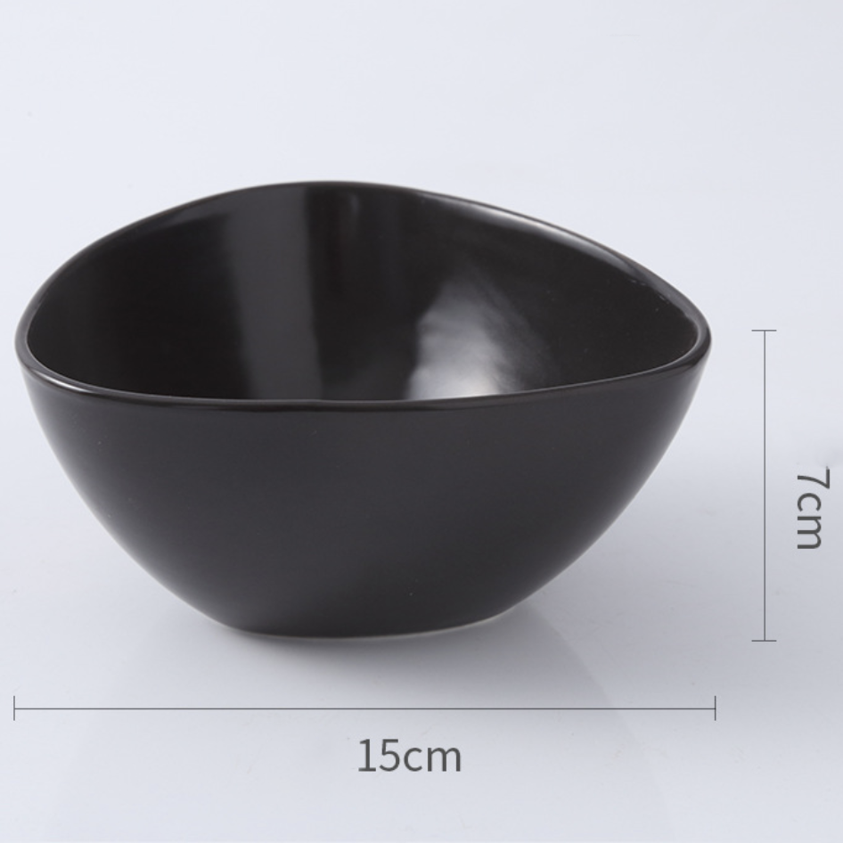 Triangular Bowl Large 500 ml Nestasia