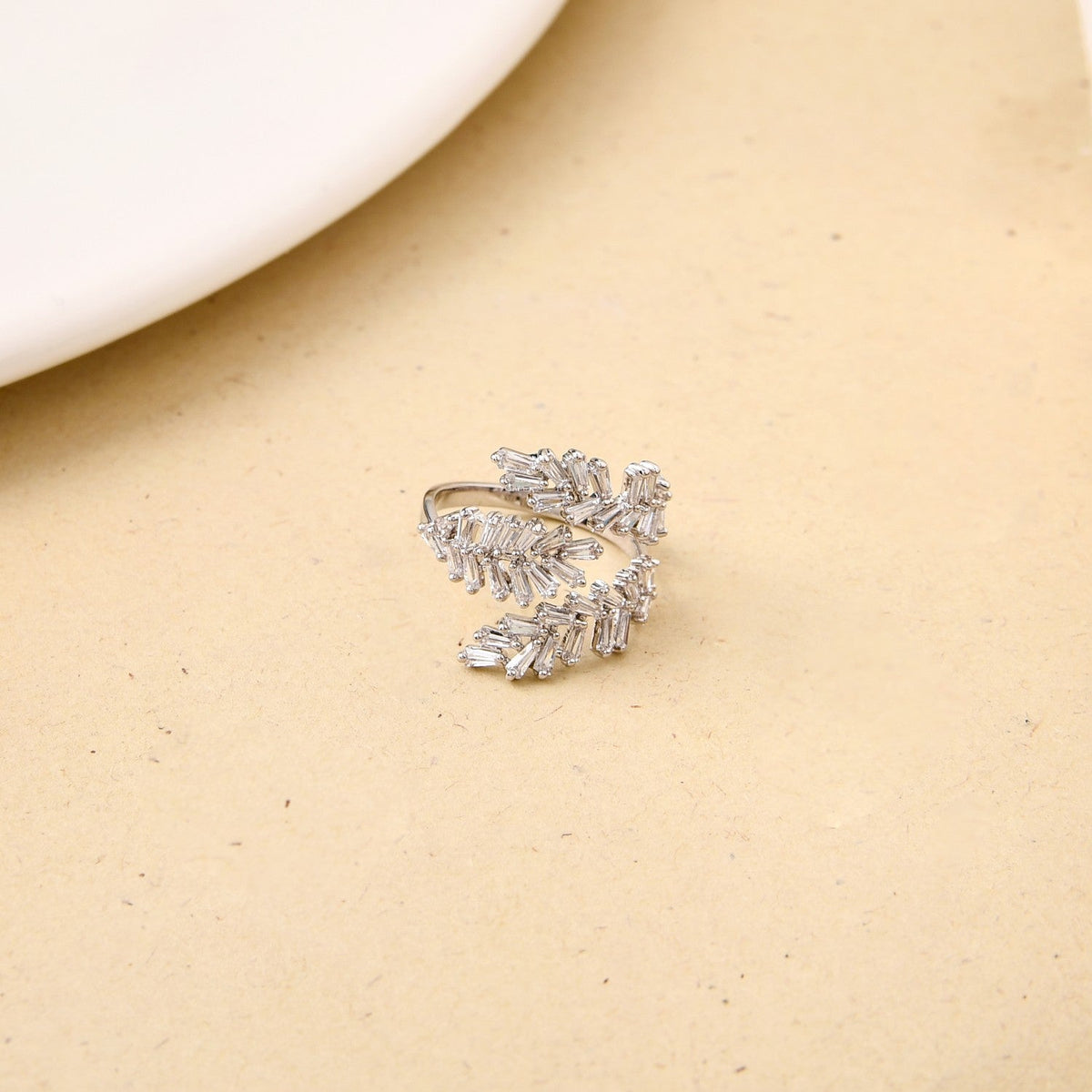 Twilight Wreath Baguette Ring Nestasia