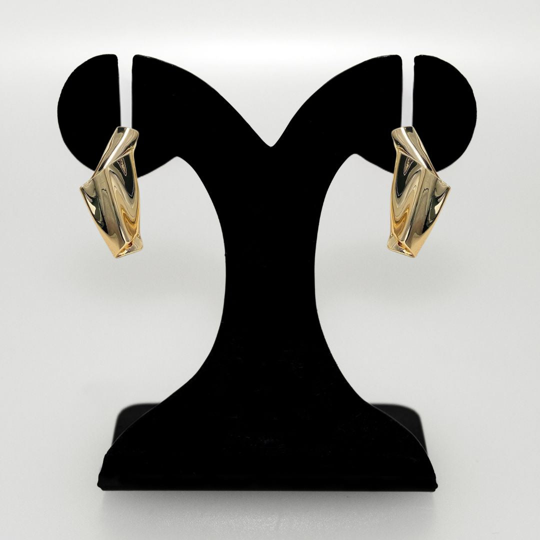 Twisted Form Drop Earrings Gold Nestasia