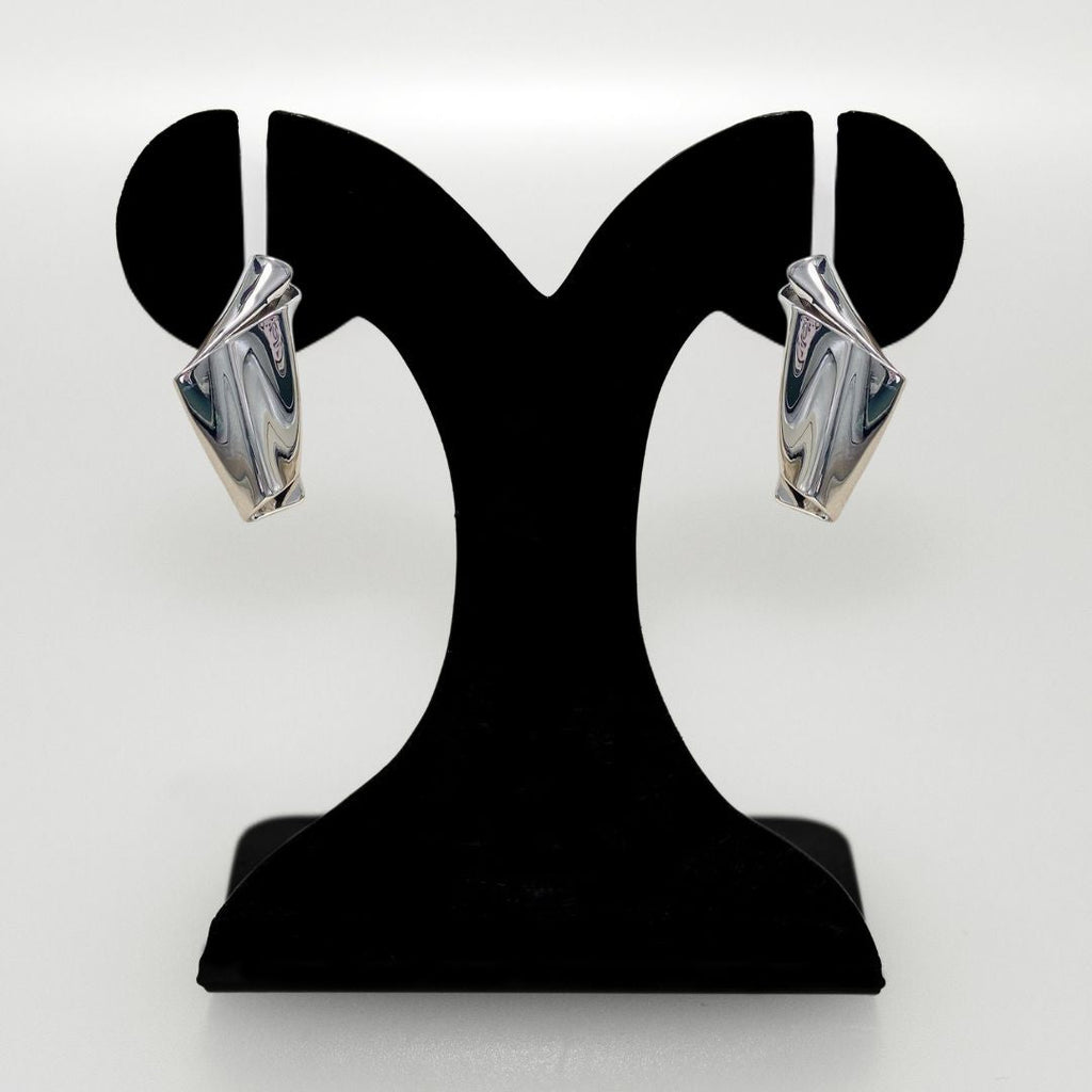 Twisted Form Drop Earrings Silver Nestasia