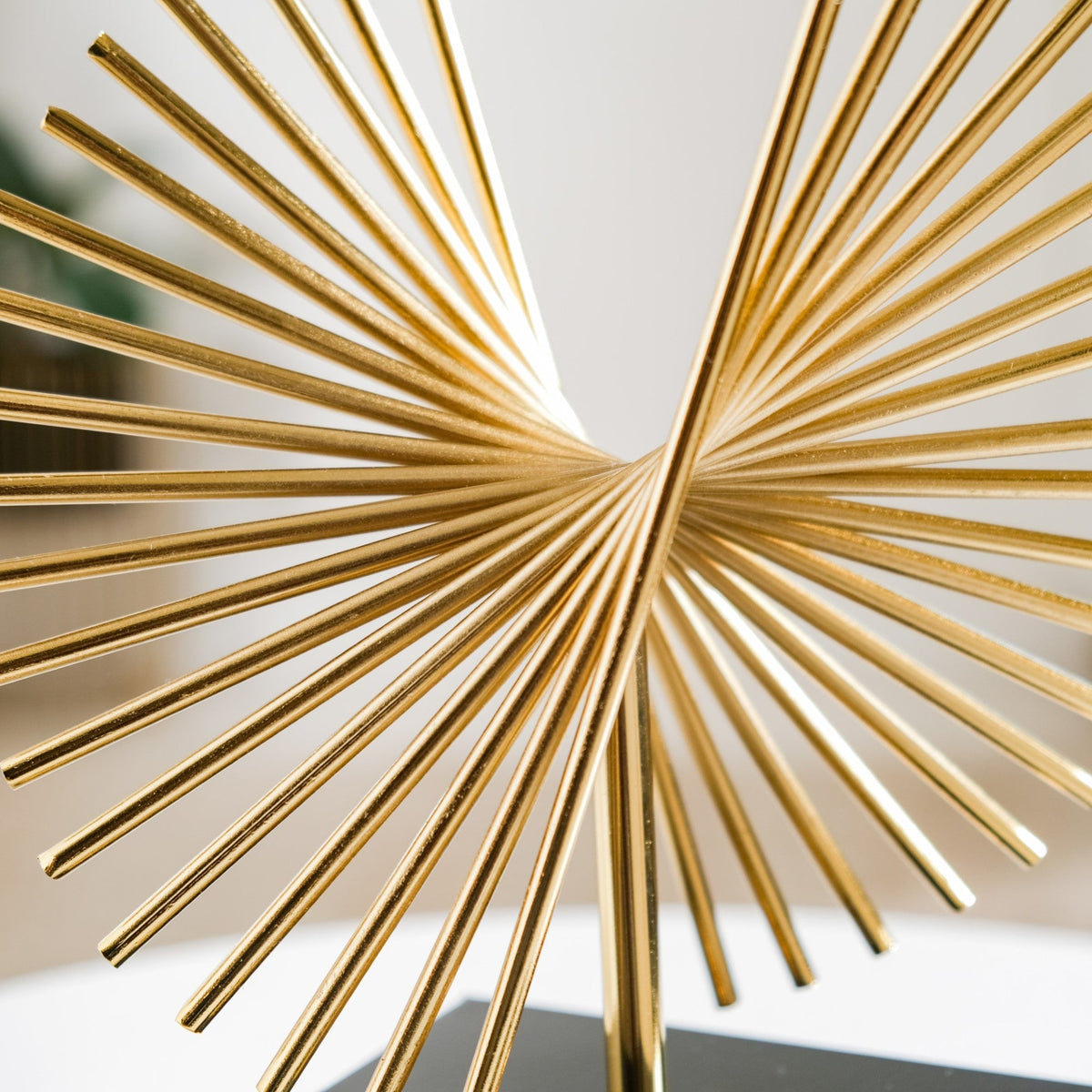 Radiance Decor Showpiece Gold Small Nestasia