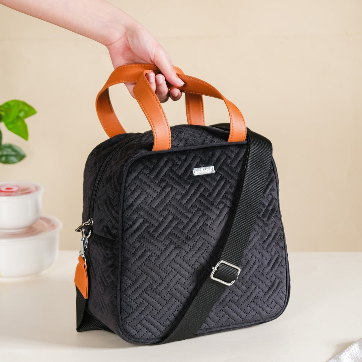 Sling Velvet Thermal Insulated Lunch Bag Black Nestasia