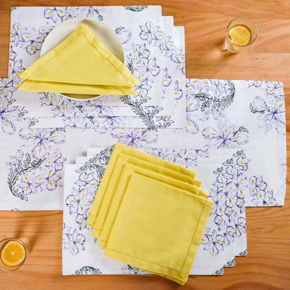 Verde Hosting Essential Table Place Mats Runner and Napkin Set Nestasia