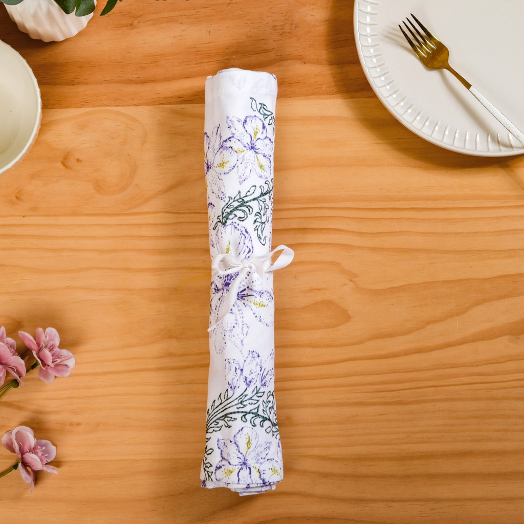 Verde Luxe Table Runner Nestasia