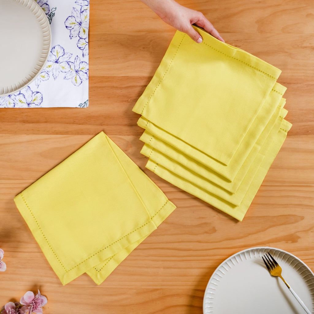 Verde Solid Yellow Table Napkins Set Of 6 Nestasia