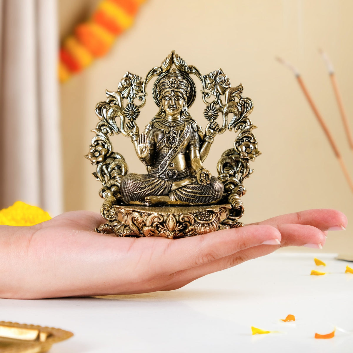 Vishnupriya Maha Laxmi Pure Brass Idol With Gift Box 10cm Nestasia