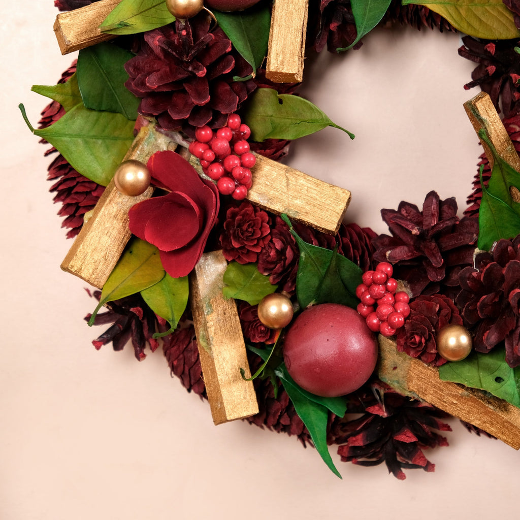 Crimson Pine Cones Ecofriendly Wreath Nestasia