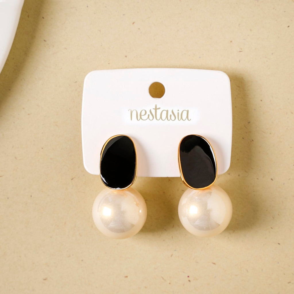 White And Black Pearl Earrings Nestasia