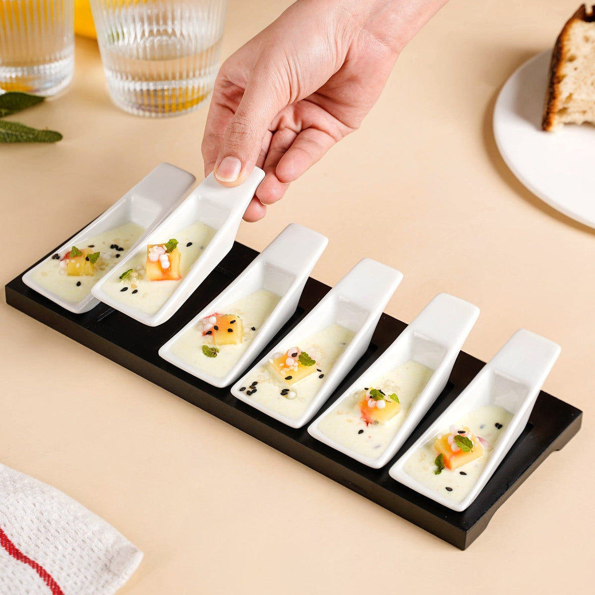 Appetizer Spoon With Tray Set Of 6 Nestasia