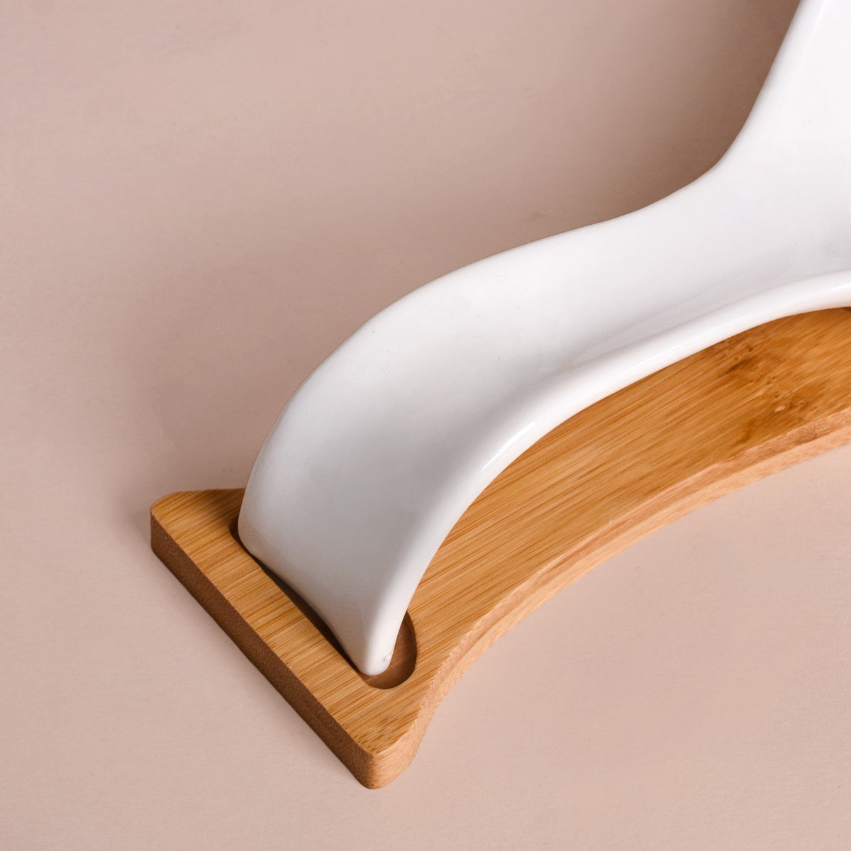 White Ceramic Spoon Holder With Wooden Tray Nestasia