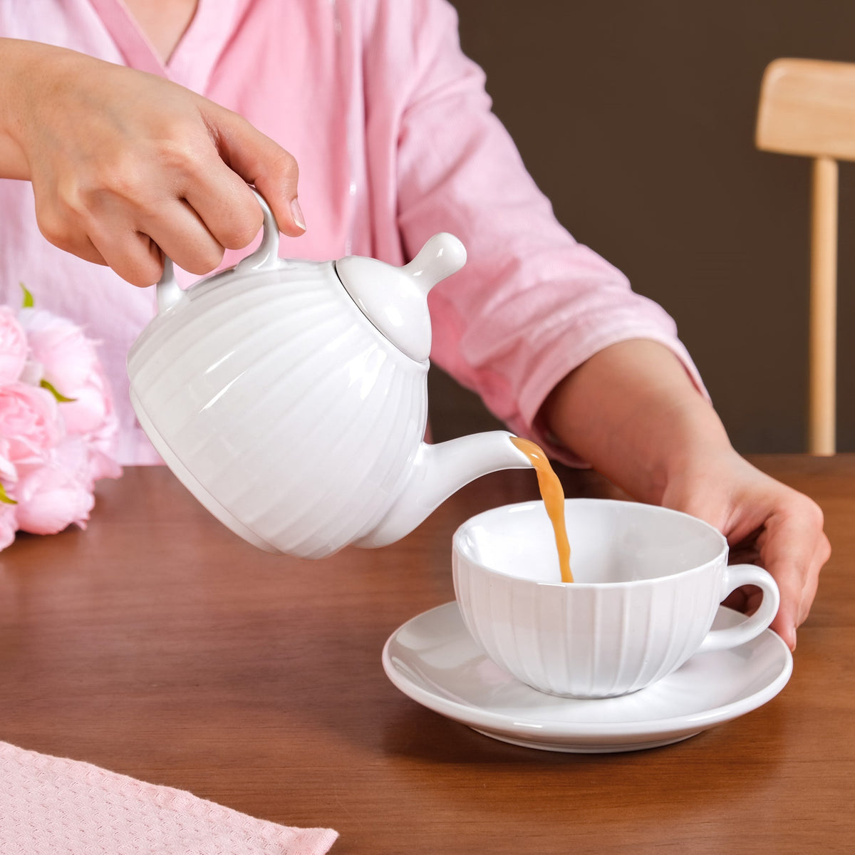 Ambrosia White Ceramic Teapot With Cup And Saucer Nestasia