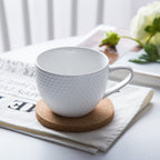 MAGNIFIQUE textured mug with cork coaster - white Nestasia